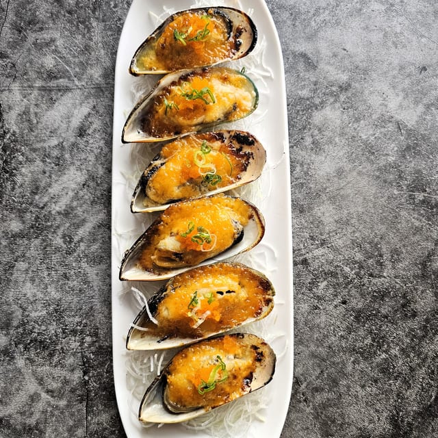 Baked Green Mussels.