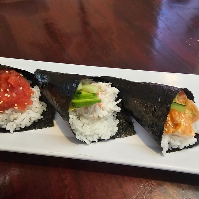 3 Hand Rolls Combo.